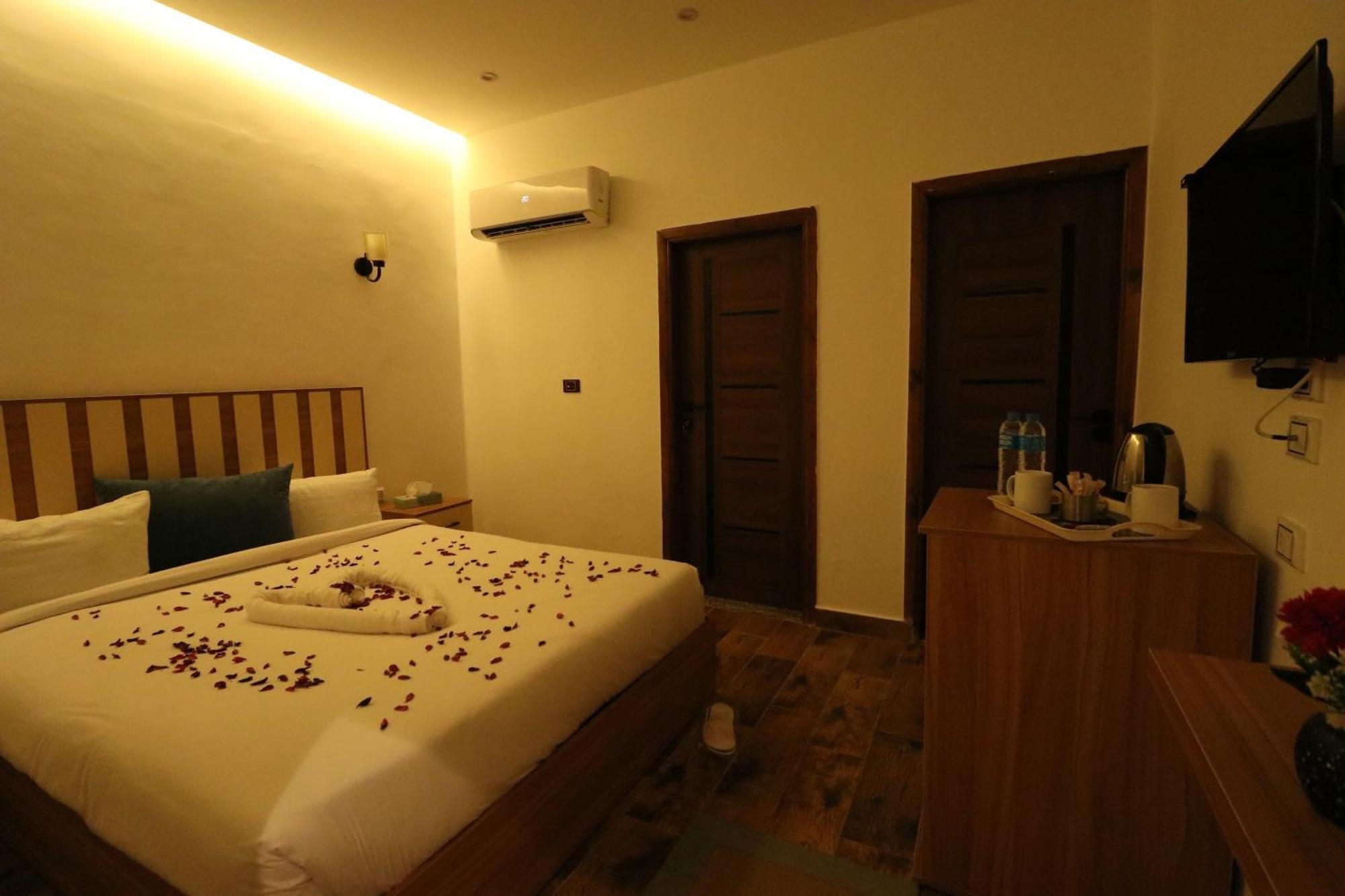 West Pyramids Hotel Kafret el-Gabal المظهر الخارجي الصورة