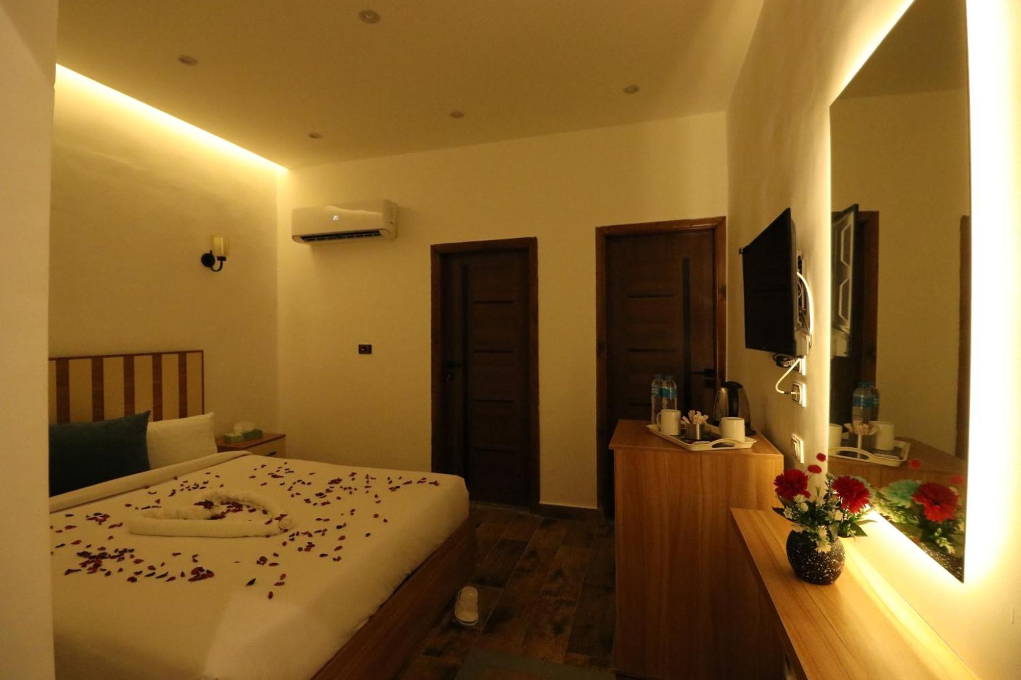 West Pyramids Hotel Kafret el-Gabal المظهر الخارجي الصورة